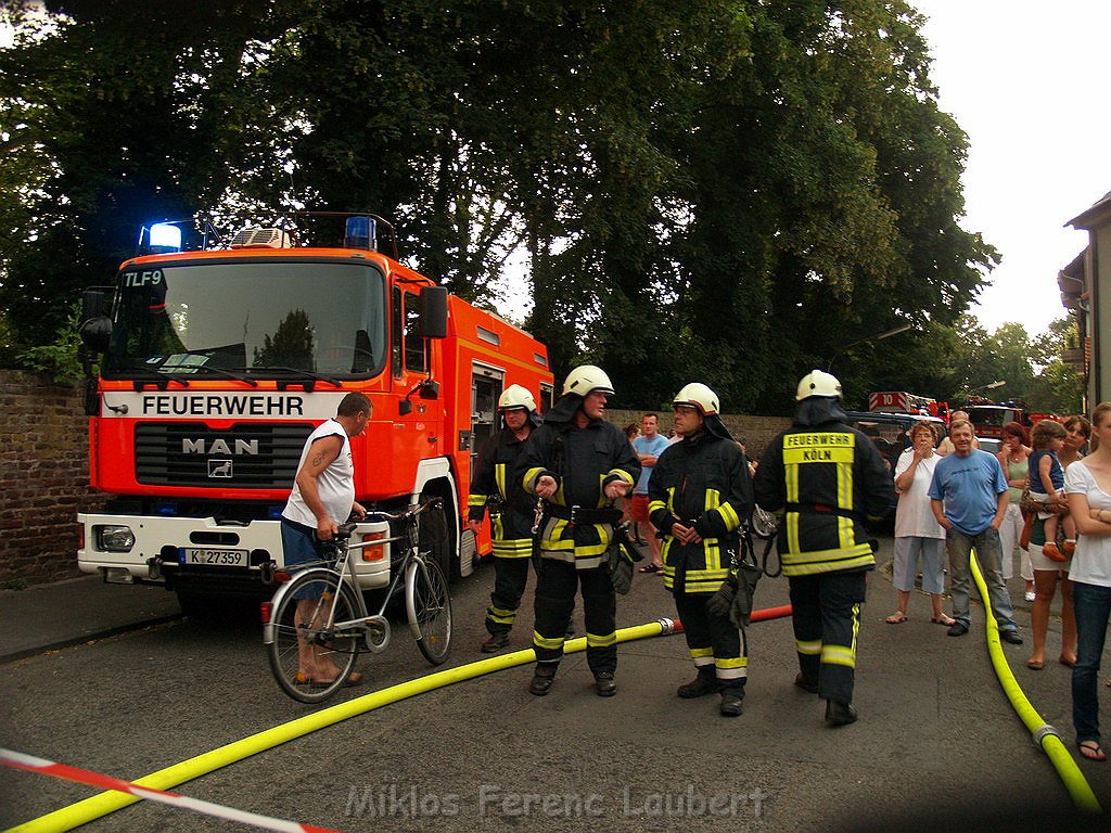Wohnungsbrand Koeln Stammheim Stammheimer Hauptstr P174.JPG